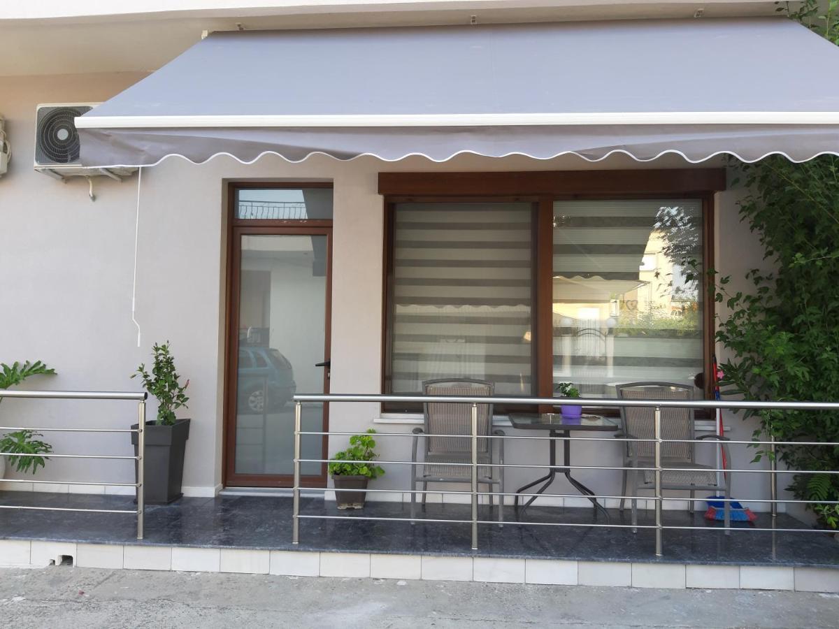 Soula'S Sunshine Blue Apartment Nea Karvali Exterior foto